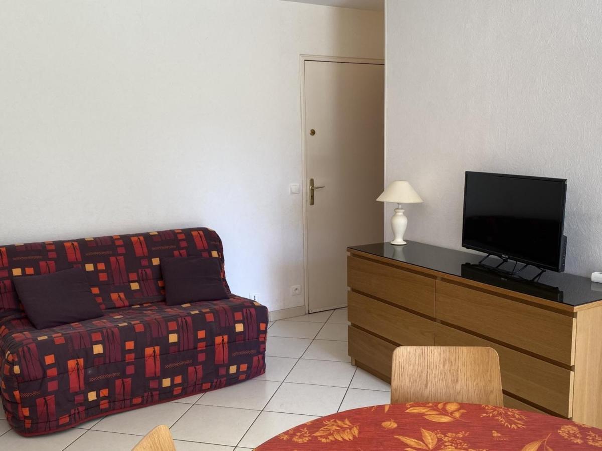 شقة Cabourg : Studio Rez-De-Jardin Proche Plage, Animaux Acceptes, Tv, Wi-Fi Optionnel - Fr-1-487-331 المظهر الخارجي الصورة